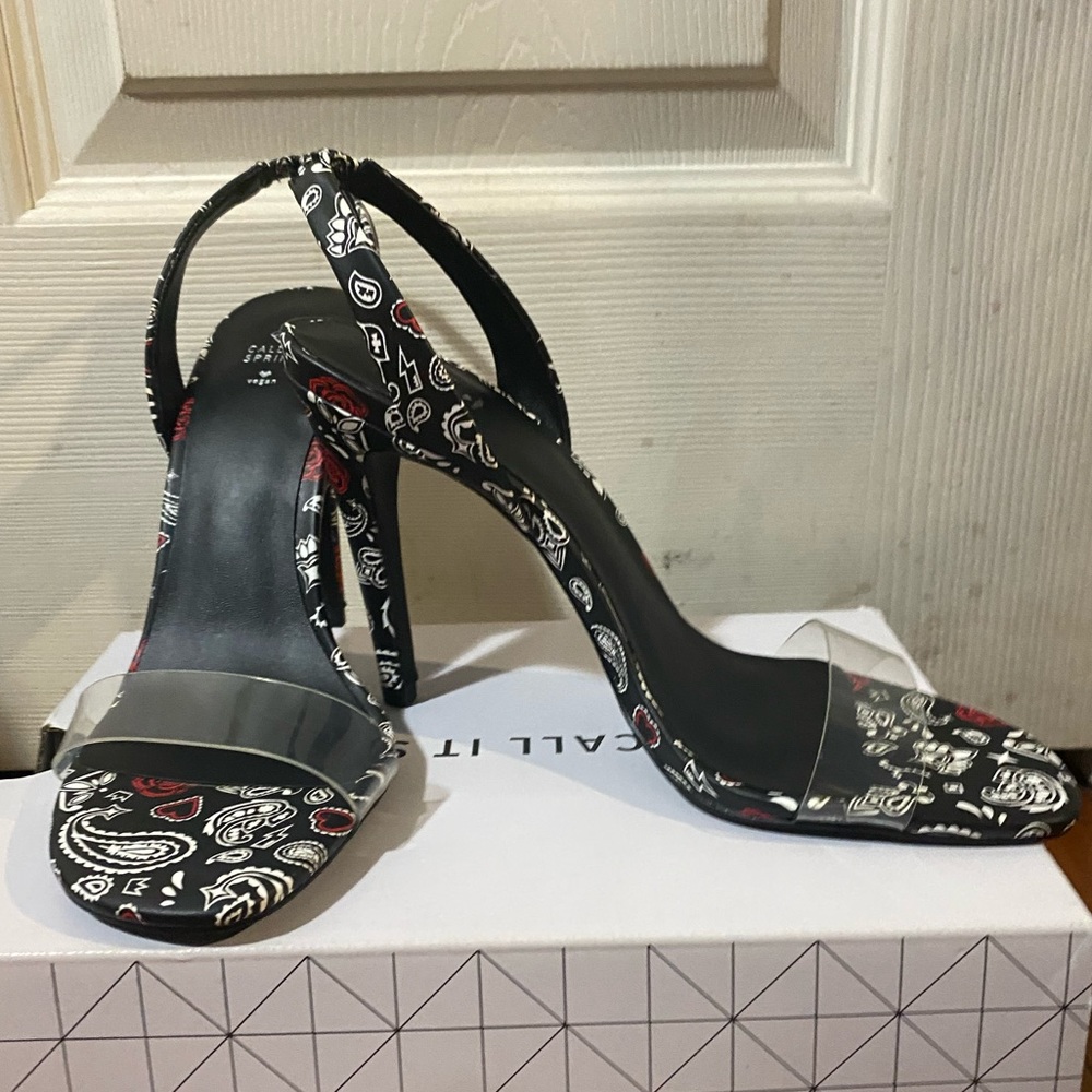 Black sandal heels